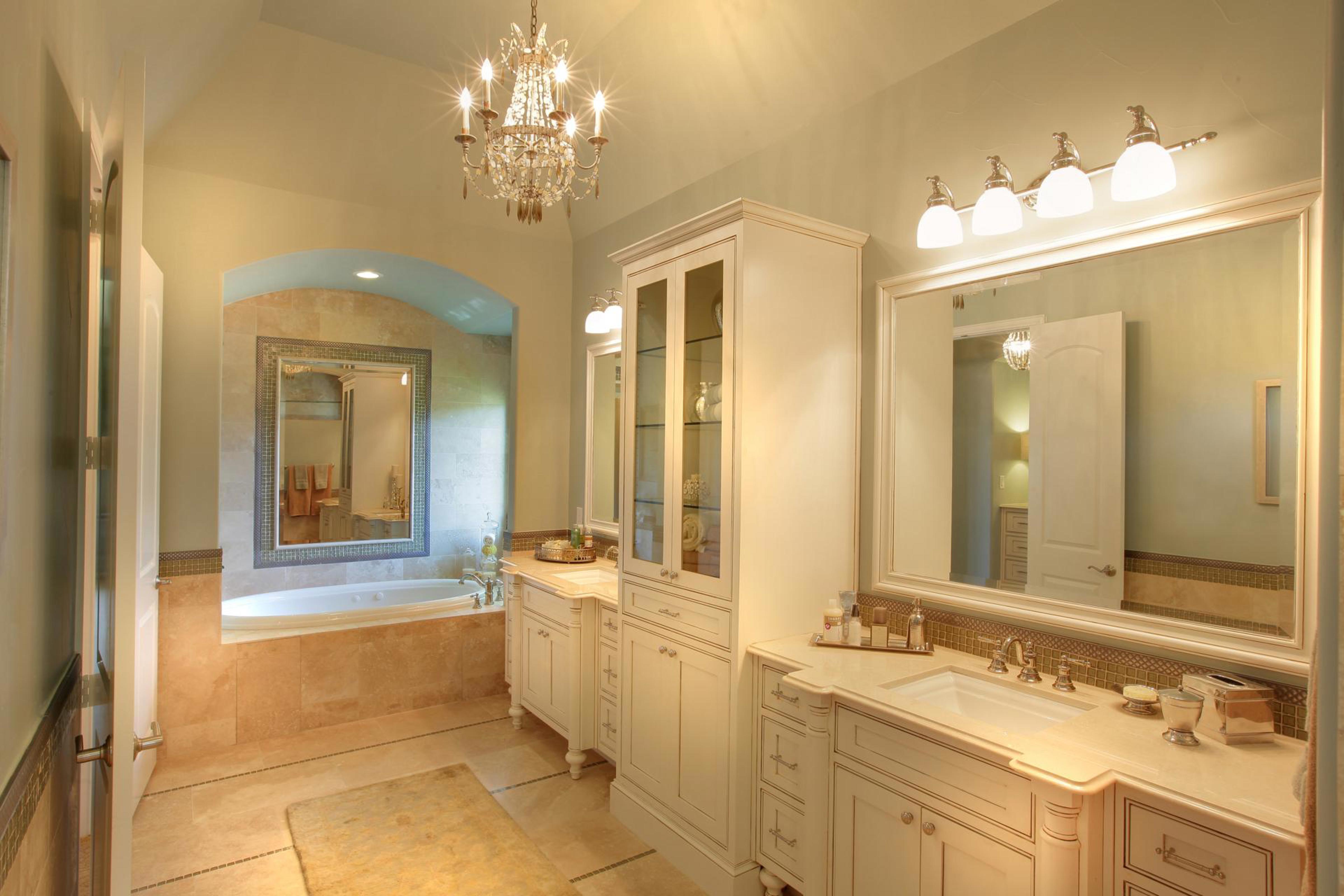 JulianA@Serenity_Primary Bath6_Drees