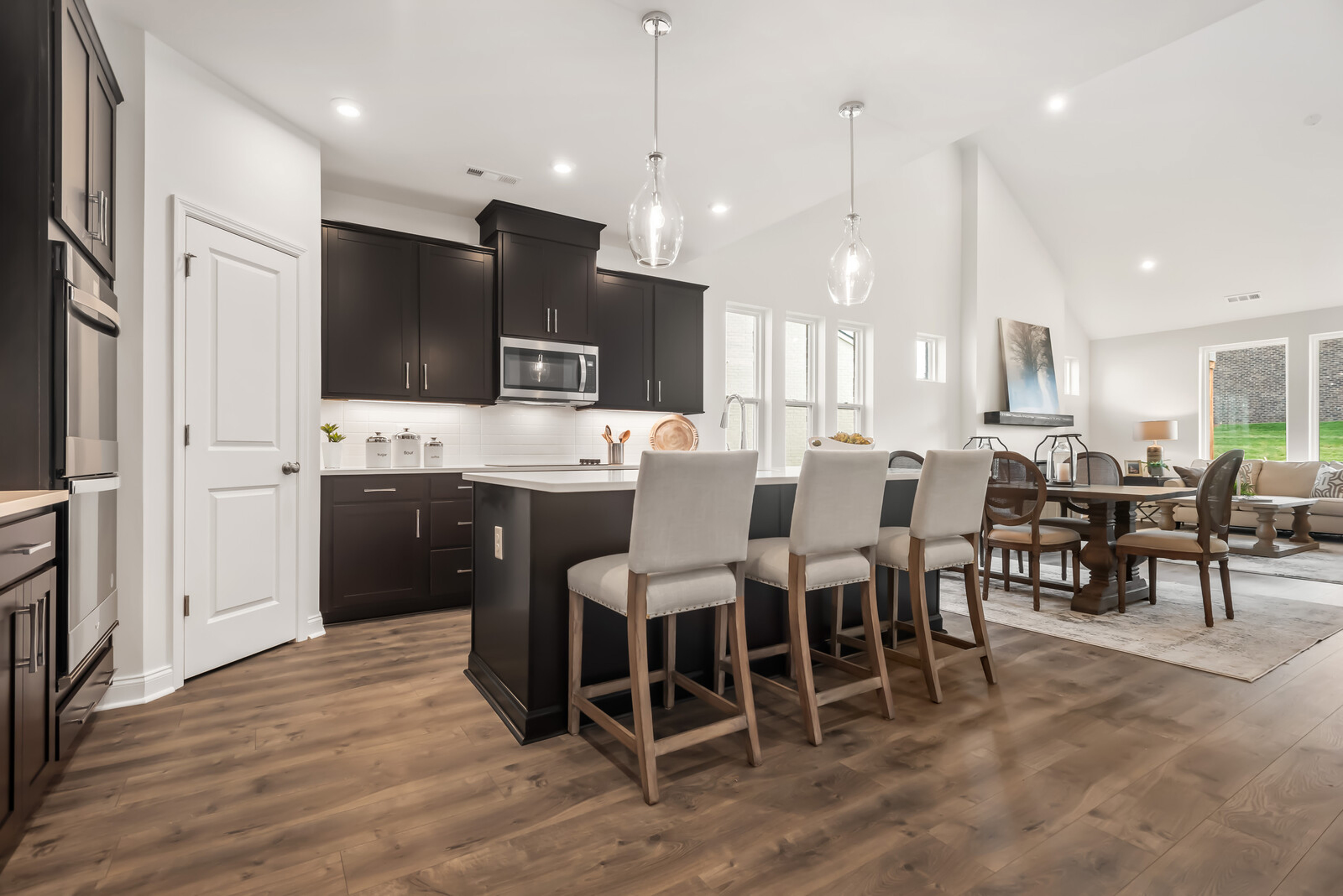 BC5S-0028-00_Everly_D_Kitchen Dining