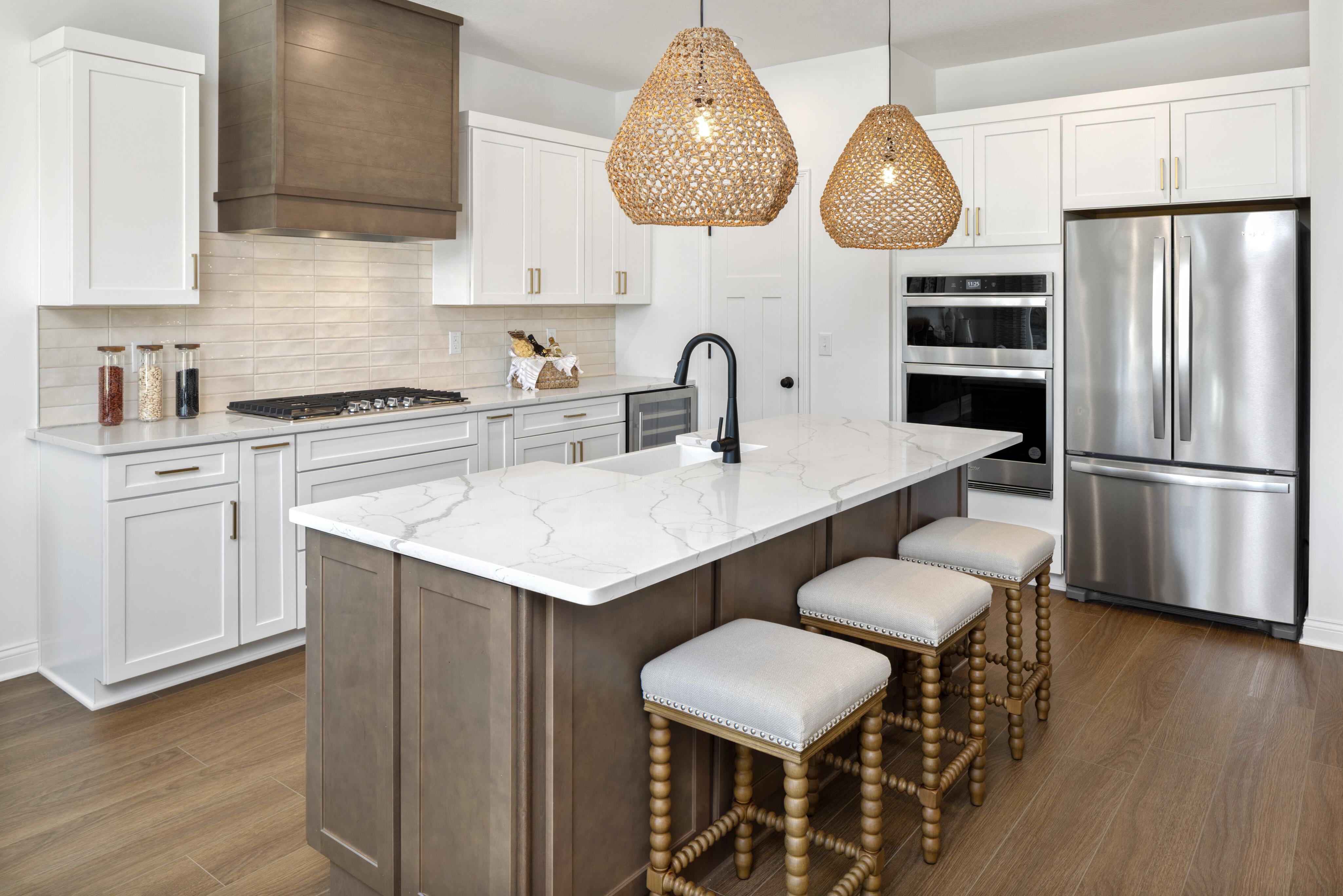 VPE9-0056-00_Shelburn D_kitchen2_Drees